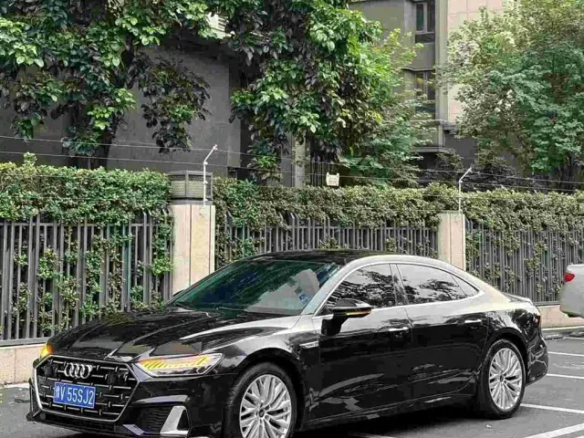 Audi A7L — Фото автомобиля 2