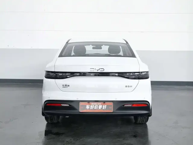 BYD Seal 05 DM-i — Фото автомобиля 4