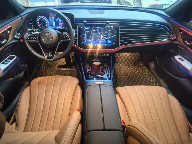 Mercedes-Benz E-Class — Фото автомобиля 4