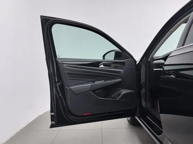 Volkswagen Passat — Фото автомобиля 8