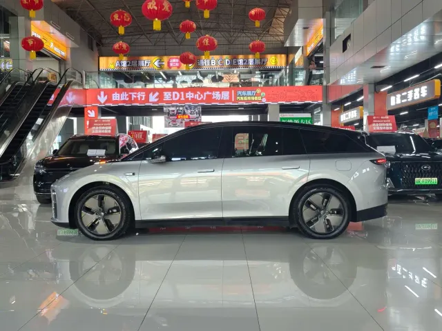 Li Auto i6 — Фото автомобиля 7