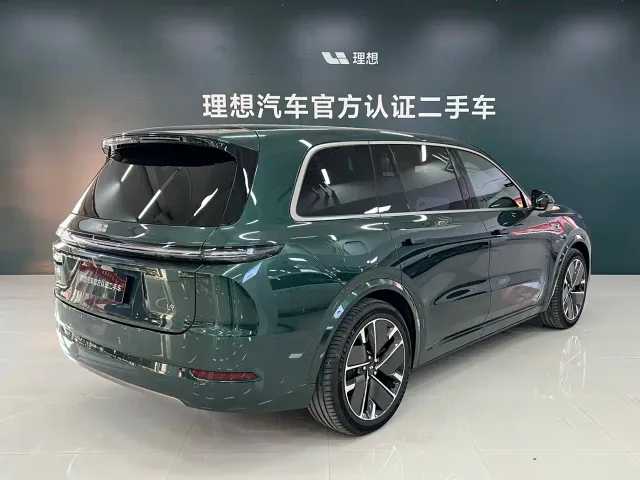 Li Auto L9 — Фото автомобиля 18