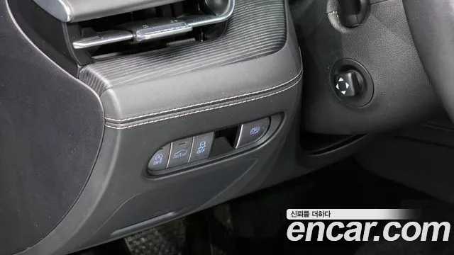 Genesis G90 Бензин 3.5 турбо AWD — Фото автомобиля 17