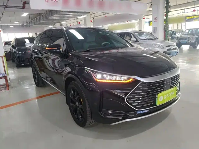 BYD Tang — Фото автомобиля 3