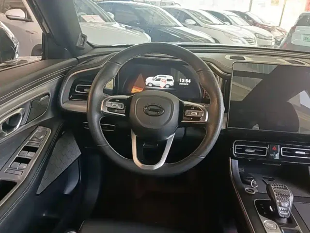 GAC Trumpchi GS8 — Фото автомобиля 10