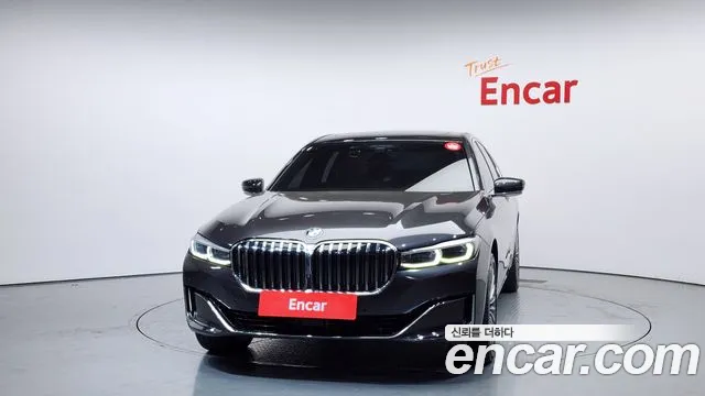 BMW 7-Series — Фото автомобиля 3