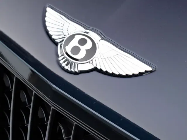 Bentley Bentayga — Фото автомобиля 3