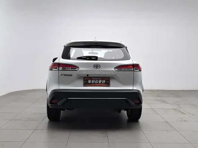 Toyota Frontlander — Фото автомобиля 4