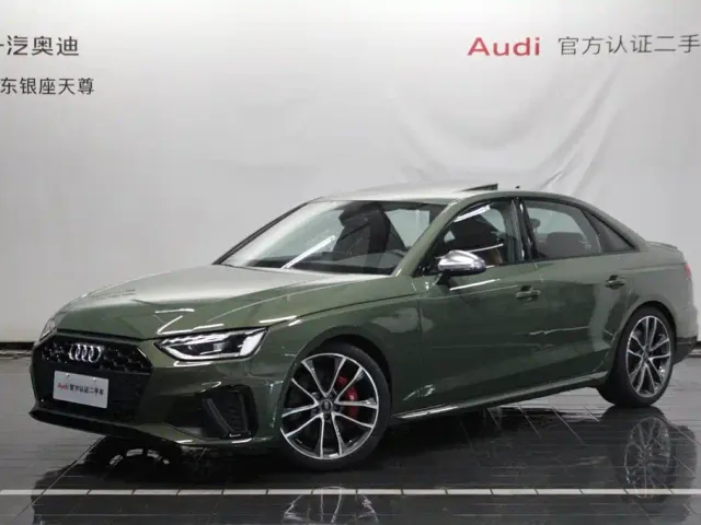 Фотография автомобиля — Audi S4