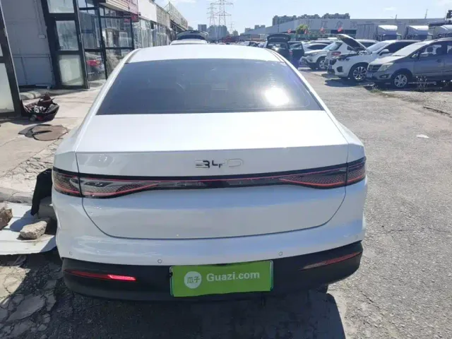 BYD Seal 05 DM-i — Фото автомобиля 5