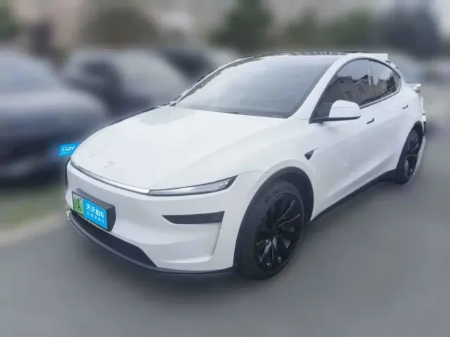 Фотография автомобиля — Tesla Model Y