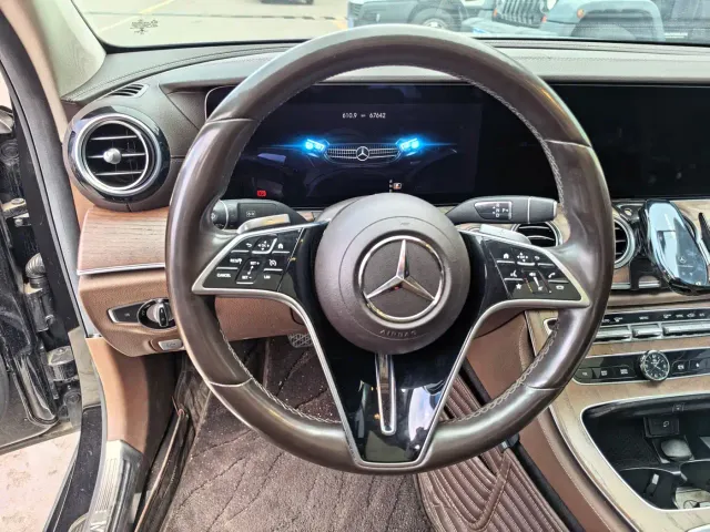 Mercedes-Benz E-Class — Фото автомобиля 8