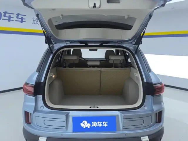 Geely ICON — Фото автомобиля 4