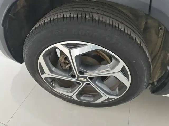 Geely Xingyue L — Фото автомобиля 16