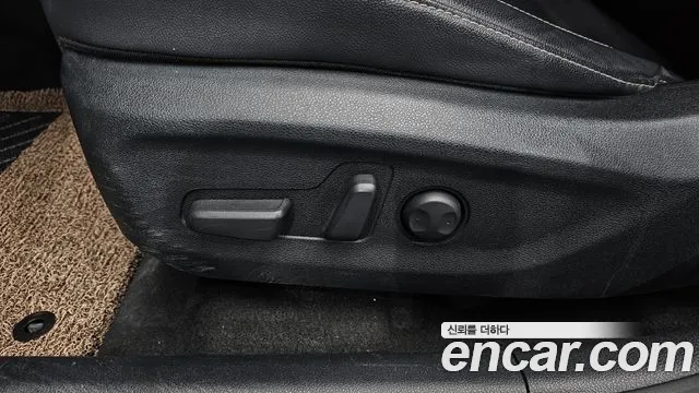 Kia Niro — Фото автомобиля 23