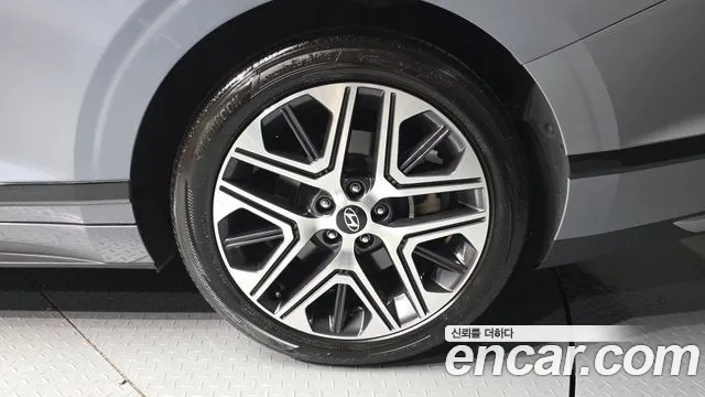 Hyundai Grandeur GN7 — Фото автомобиля 5