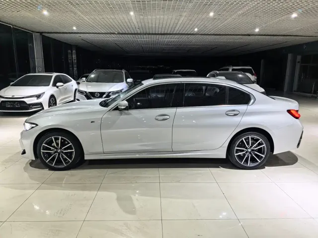 BMW 3 Series — Фото автомобиля 6