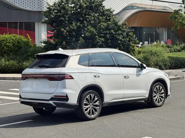 BYD Song Pro — Фото автомобиля 6