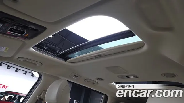 Kia Canival Carnival 4 поколение Дизель 7 мест Signature — Фото автомобиля 18