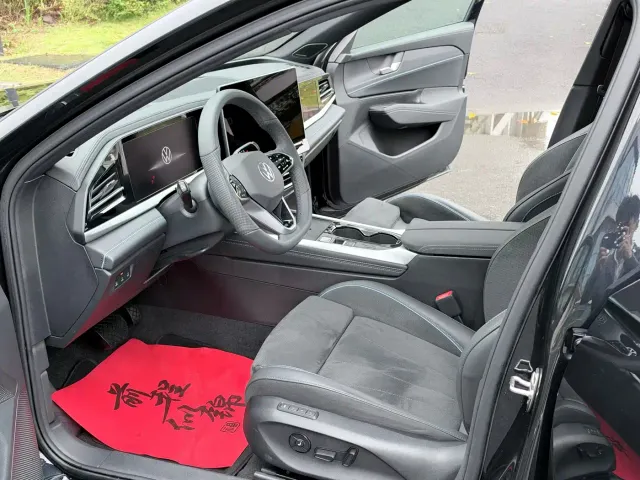Volkswagen Passat — Фото автомобиля 4