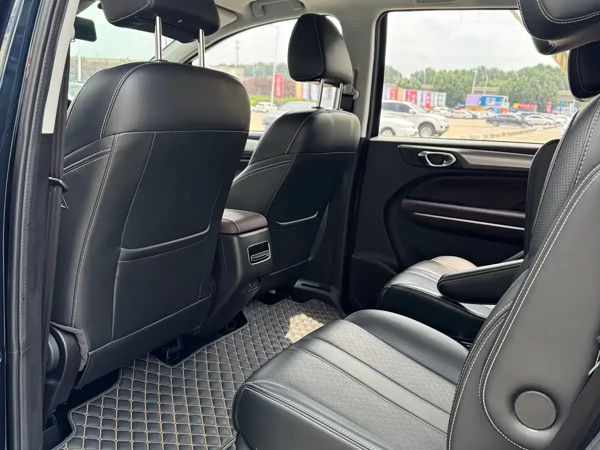 GAC Trumpchi Trumpchi M6 2021 PRO 270T DCT Luxury Edition — Фото автомобиля 8