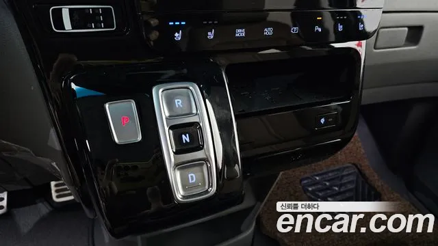 Hyundai Staria Staria — Фото автомобиля 9