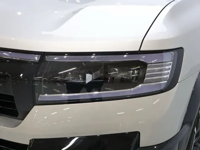 BYD FangChengBao Leopard 8 — Фото автомобиля 18