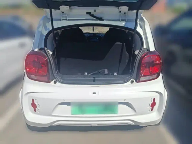 Roewe Clever — Фото автомобиля 9