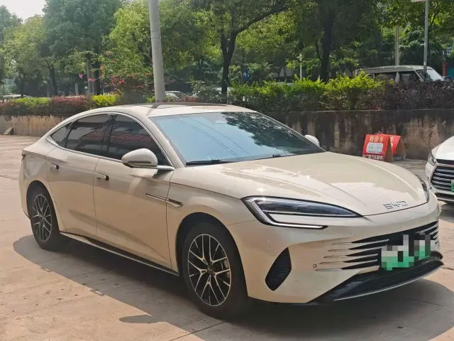 BYD Seal 07 DM-i — Фото автомобиля 3