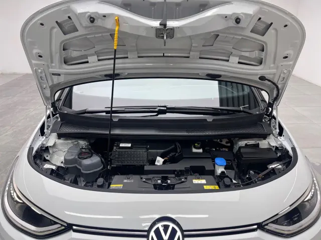 Volkswagen ID.3 — Фото автомобиля 9