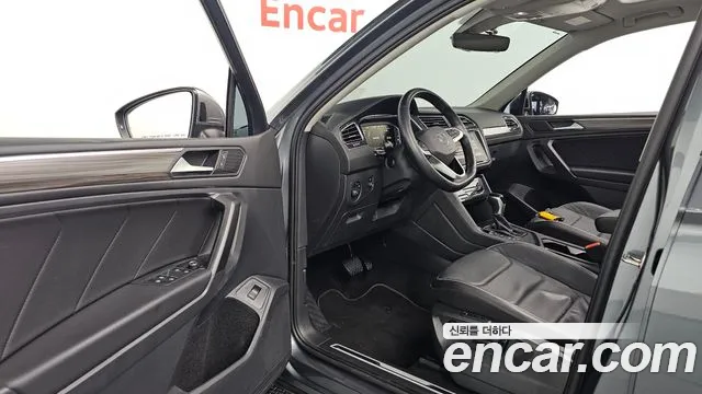 Volkswagen Tiguan — Фото автомобиля 10