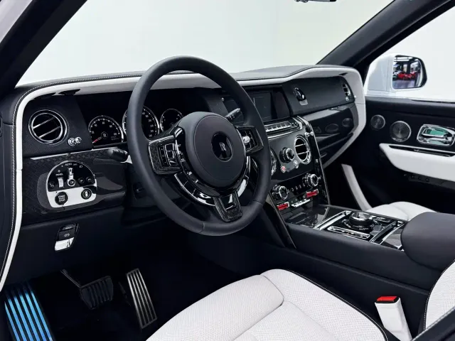 Rolls-Royce Cullinan — Фото автомобиля 20