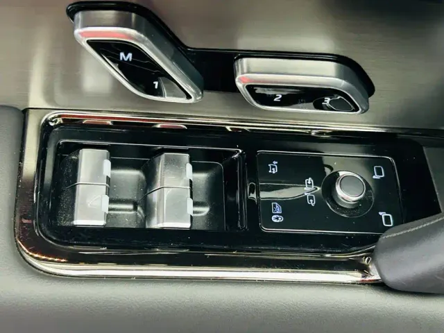 Land Rover Range Rover Sport — Фото автомобиля 18