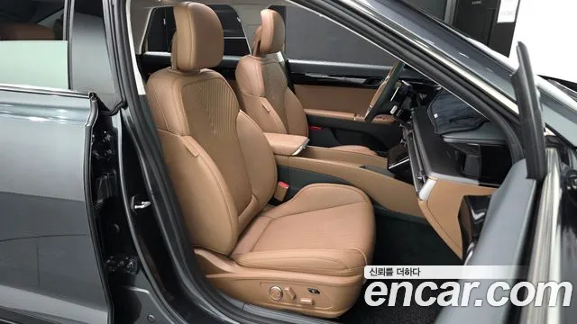 Hyundai Grandeur Grandeur (GN7) 3.5 Бензин 4WD — Фото автомобиля 11