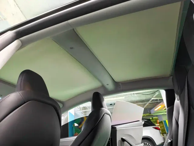 Tesla Model 3 — Фото автомобиля 15