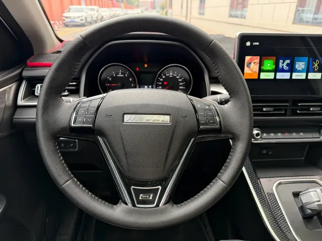 Haval M6 — Фото автомобиля 8
