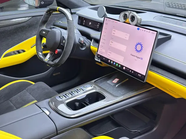 Xiaomi SU7 Ultra — Фото автомобиля 18