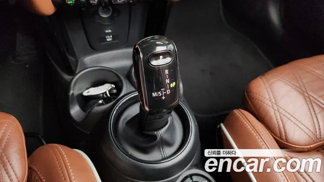 Mini Cooper Convertible — Фото автомобиля 9