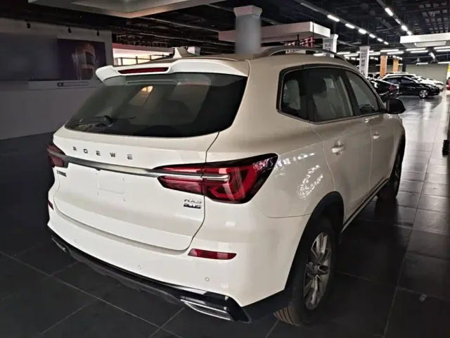 Roewe RX5 — Фото автомобиля 6