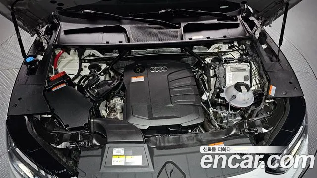 Audi Q5 40 TDI quattro Premium — Фото автомобиля 5