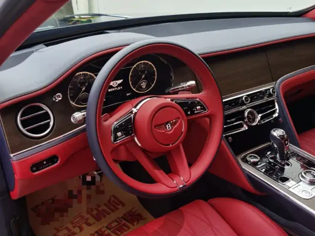Bentley Flying Spur — Фото автомобиля 7