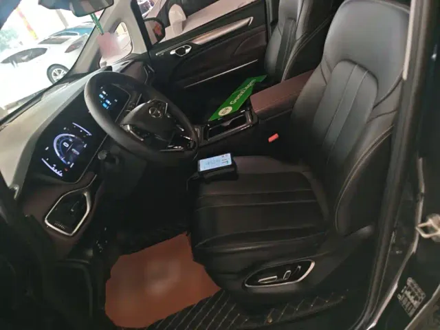 GAC Trumpchi M6 — Фото автомобиля 14