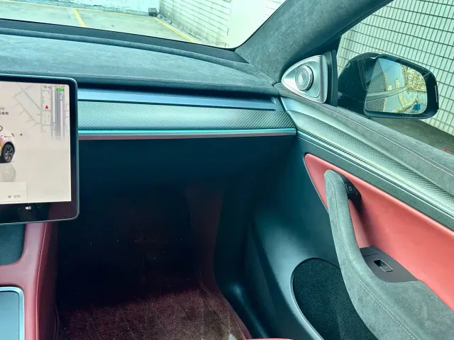 Tesla Model Y — Фото автомобиля 14