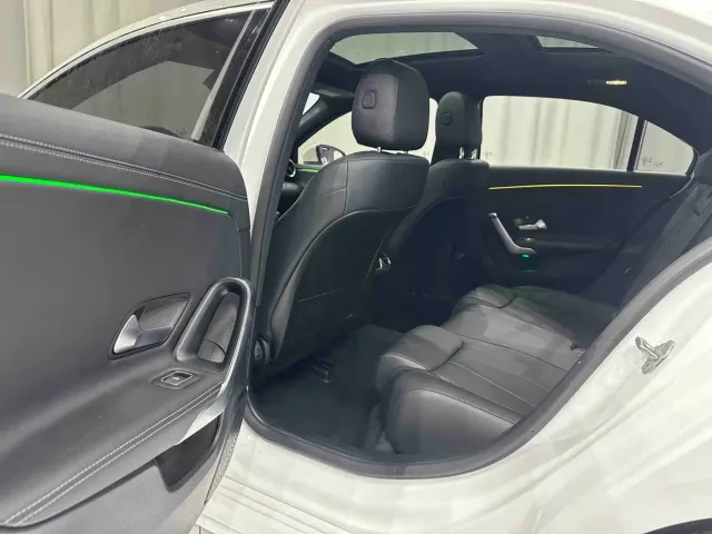 Mercedes-Benz A-Class — Фото автомобиля 16
