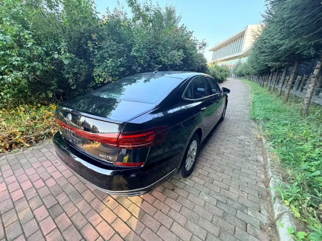 Volkswagen Passat — Фото автомобиля 6