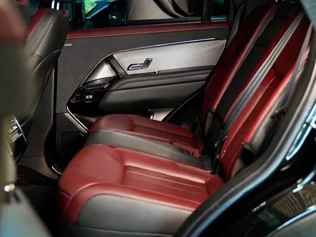 Land Rover Range Rover Sport — Фото автомобиля 12
