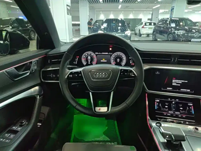 Audi A6L — Фото автомобиля 10