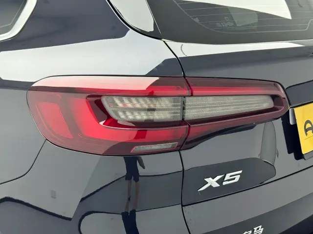 BMW X5 — Фото автомобиля 11