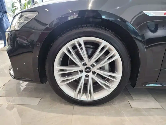 Audi A7L — Фото автомобиля 22