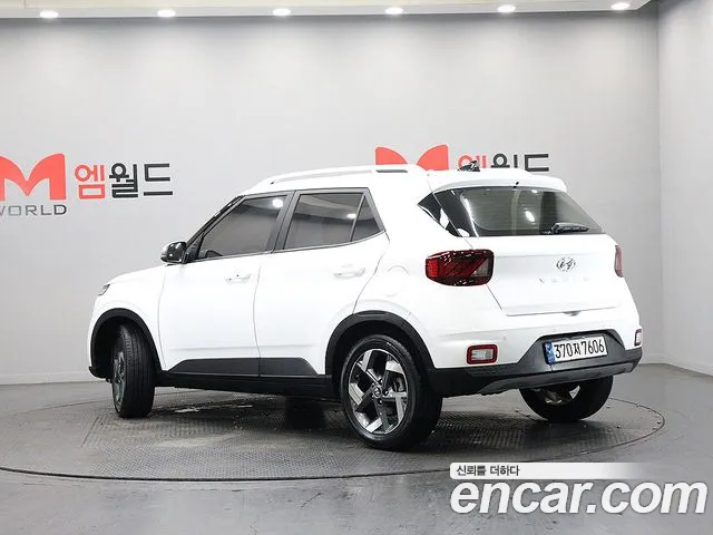 Hyundai Venue — Фото автомобиля 4